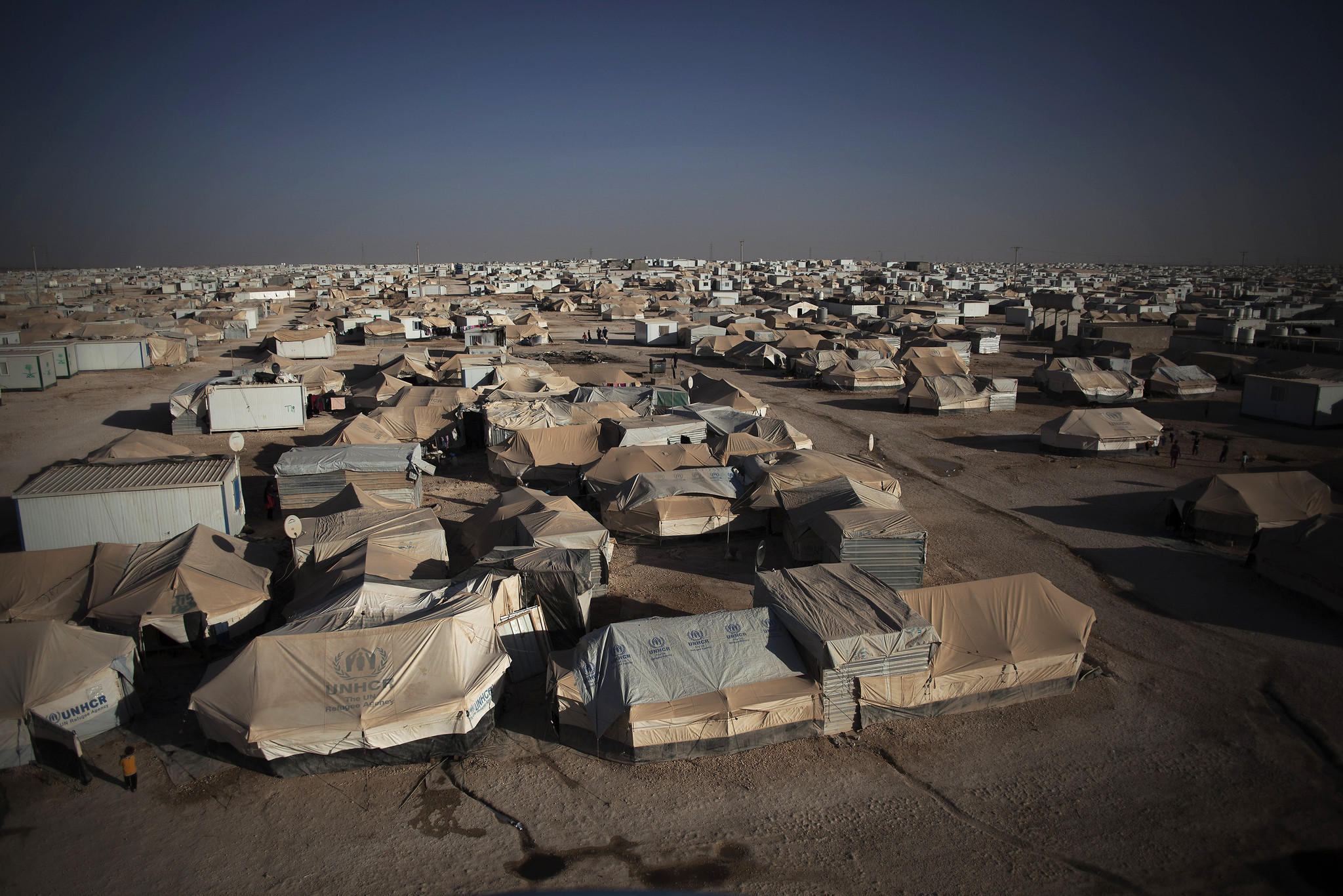 la-fg-wn-jordan-syria-refugee-camp-20140406-001
