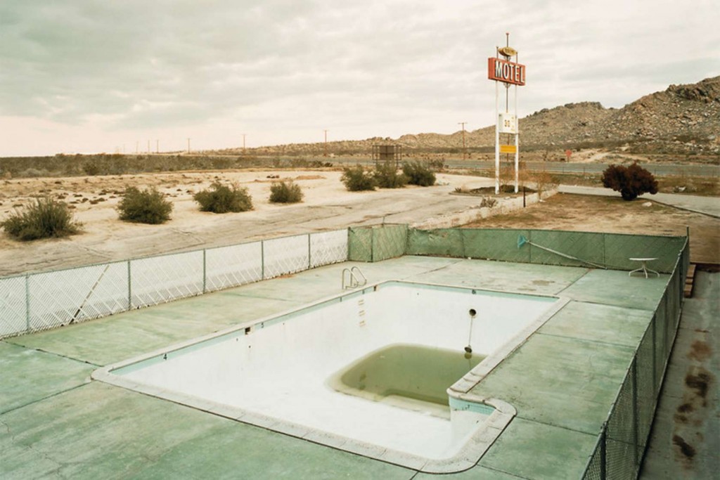 John Bennett Fitts, photographe des lieux vides