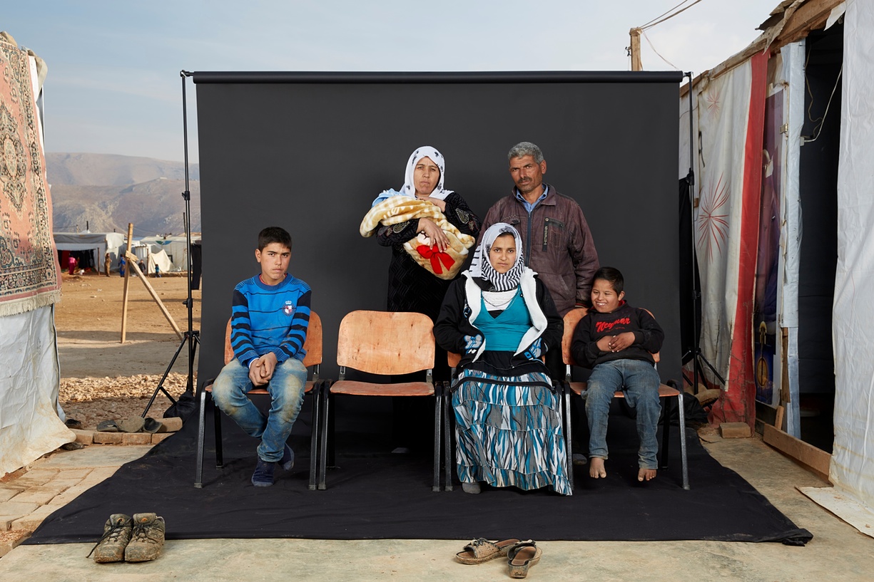 Dario Mitidieri-lost-family-portraits-syrian